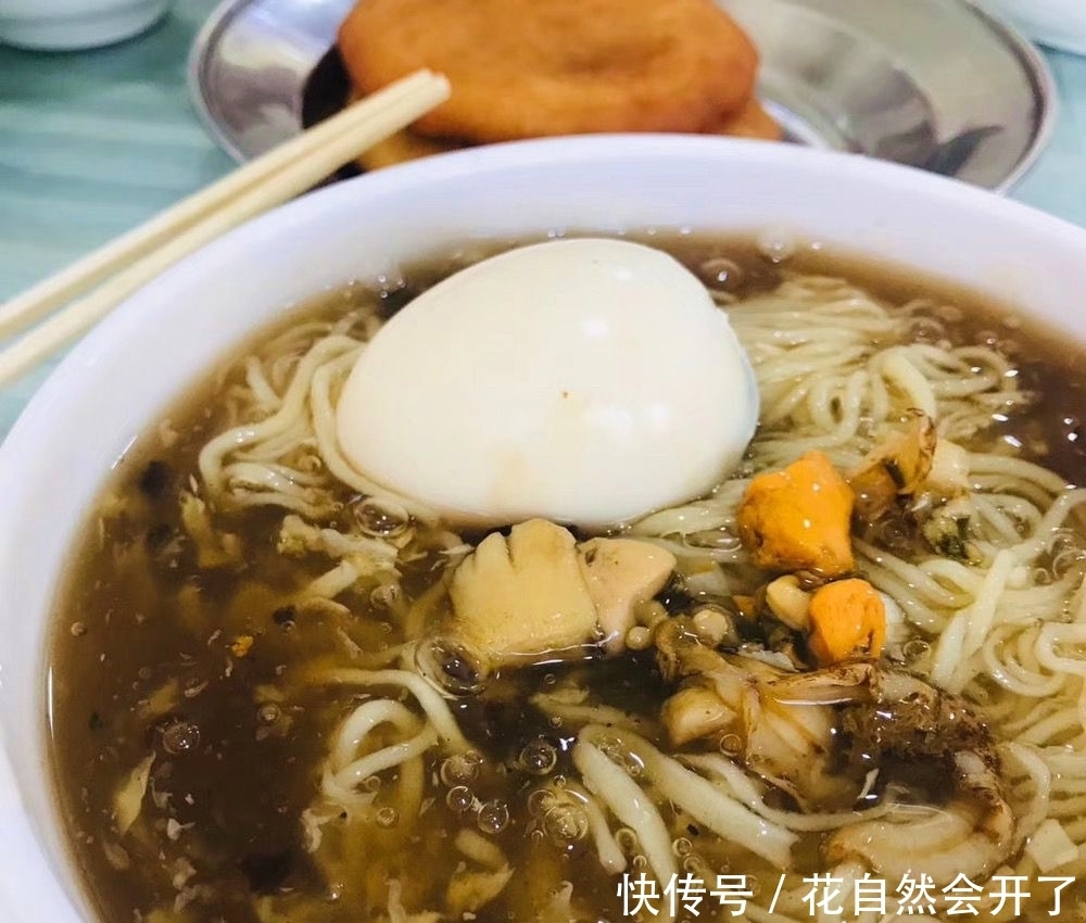 东北女孩晒家乡小吃在朋友圈火了,网友:看饿了,求蹭饭!