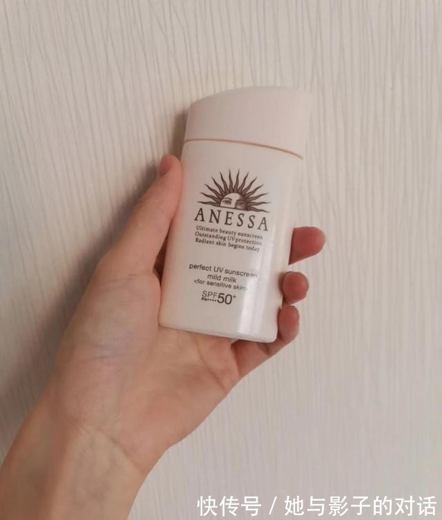 姐妹们 这几款被我拉进黑名单的防晒霜,不要乱买,小心成为“人间油物”!