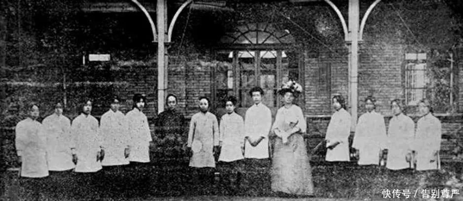  儿子|中国第一位女校长，被总统儿子苦苦追求，却终身未婚成了传奇！