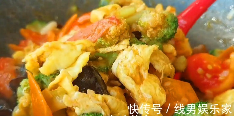 脆嫩|炒西兰花，最忌直接炒和焯水了，教你3招，脆嫩入味，营养不流失