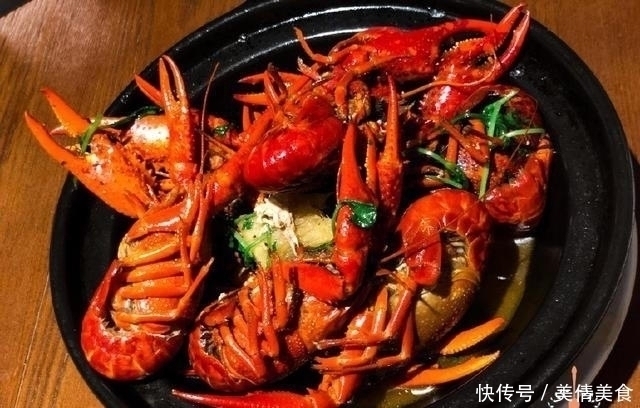 扇贝|老公对家人从不小气，周末做一桌子饭菜，老婆女儿心满意足幸福！
