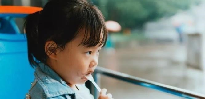 孩子|它是脾胃“第一杀手”,让娃积食不长个,很多家长却常给孩子吃