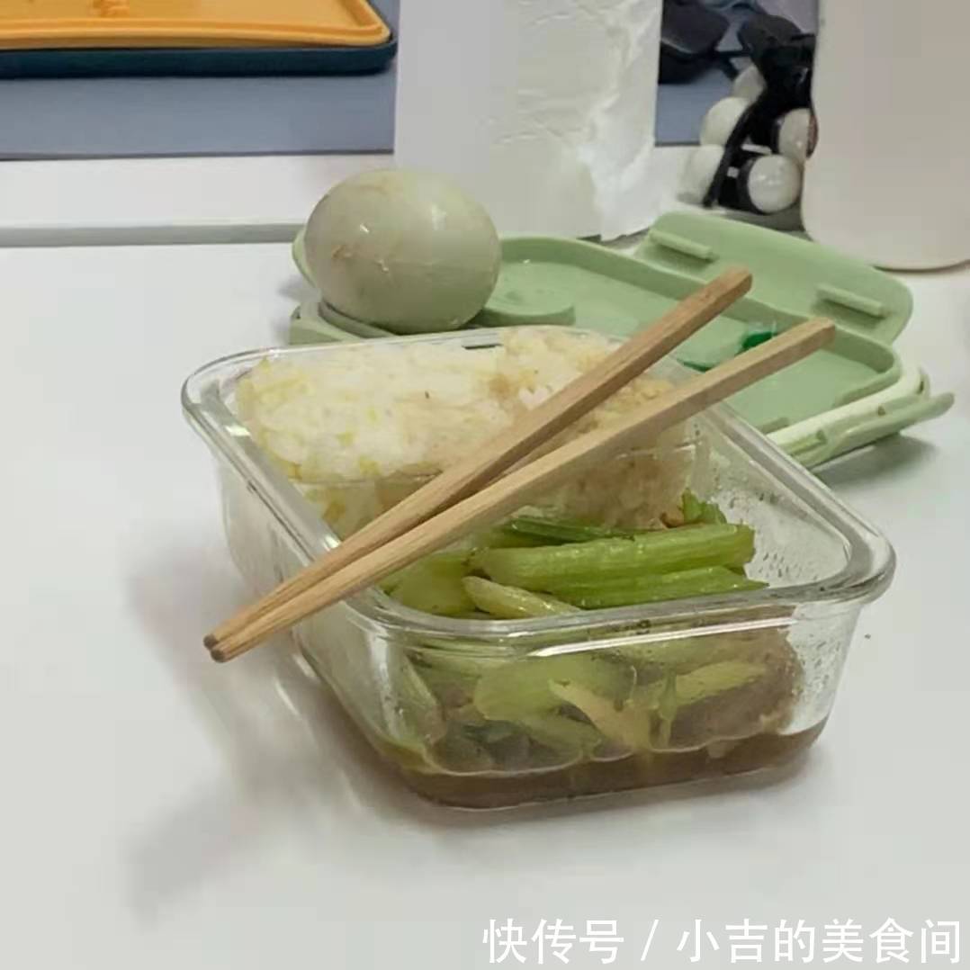 同事|网友分享：70斤同事每天吃的一日三餐，看完明白：瘦是有道理的！