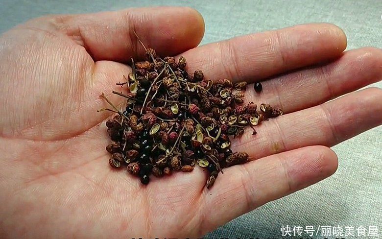 炖鸡汤，切记“三放”“三不放”的小窍门，汤鲜味美，好喝无腥味