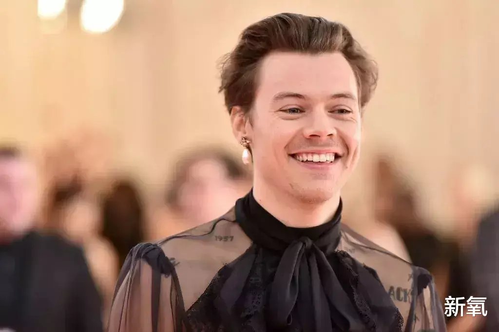 量产|在审美趋同的时代下，如何警惕自己成为流水线量产的罐头？