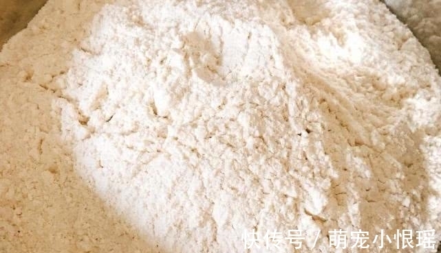 面粉|蒸“馒头”最忌讳做这一步,很多人都在犯,难怪馒头出锅不松软!