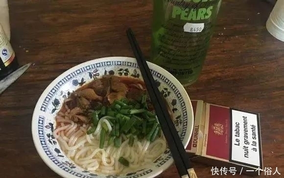 我在非洲的苦逼生活,替老板管黑人,一斤青菜卖40元,牛肉卖8块