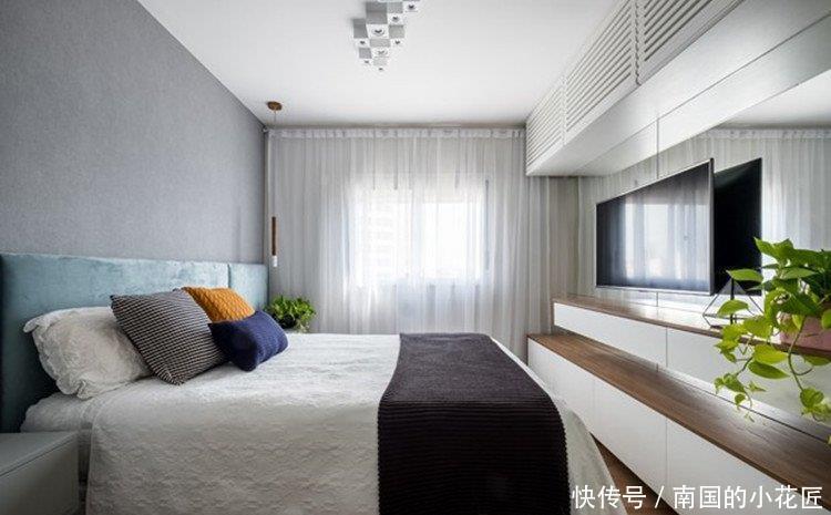 置物架|135平房住了5年仍像样板房，秘密在电视墙，藏20平储藏室收纳！