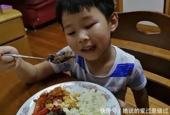 发育|“妈妈我好饿”,家长这3种“敷衍”早餐,会让孩子身体发育迟缓