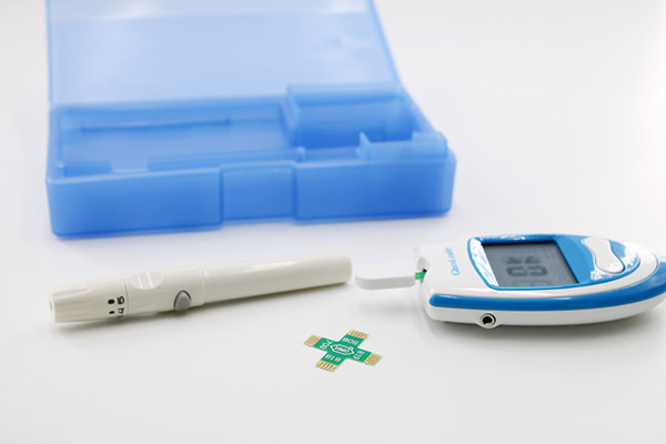 慢性疾病|75岁老大爷,血糖从15降到6.1,只做了一件事,医生为他点赞