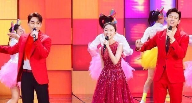 央视主持阵容大换血,新面孔成为主持舞台一道风景线