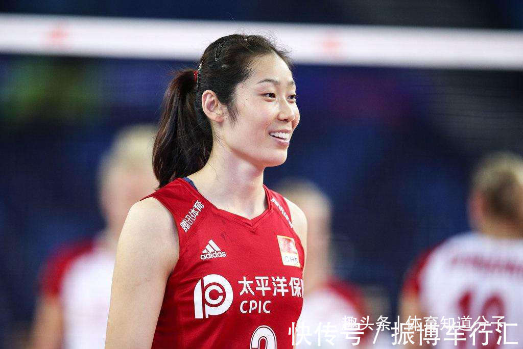 中国女排|好消息不断!女排队长朱婷又让球迷很兴奋,看来退役后出路不愁了