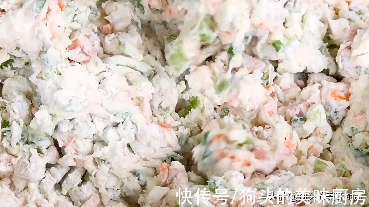 我家面粉从不蒸馒头，教你一个做法，比包子简单，比油条还香