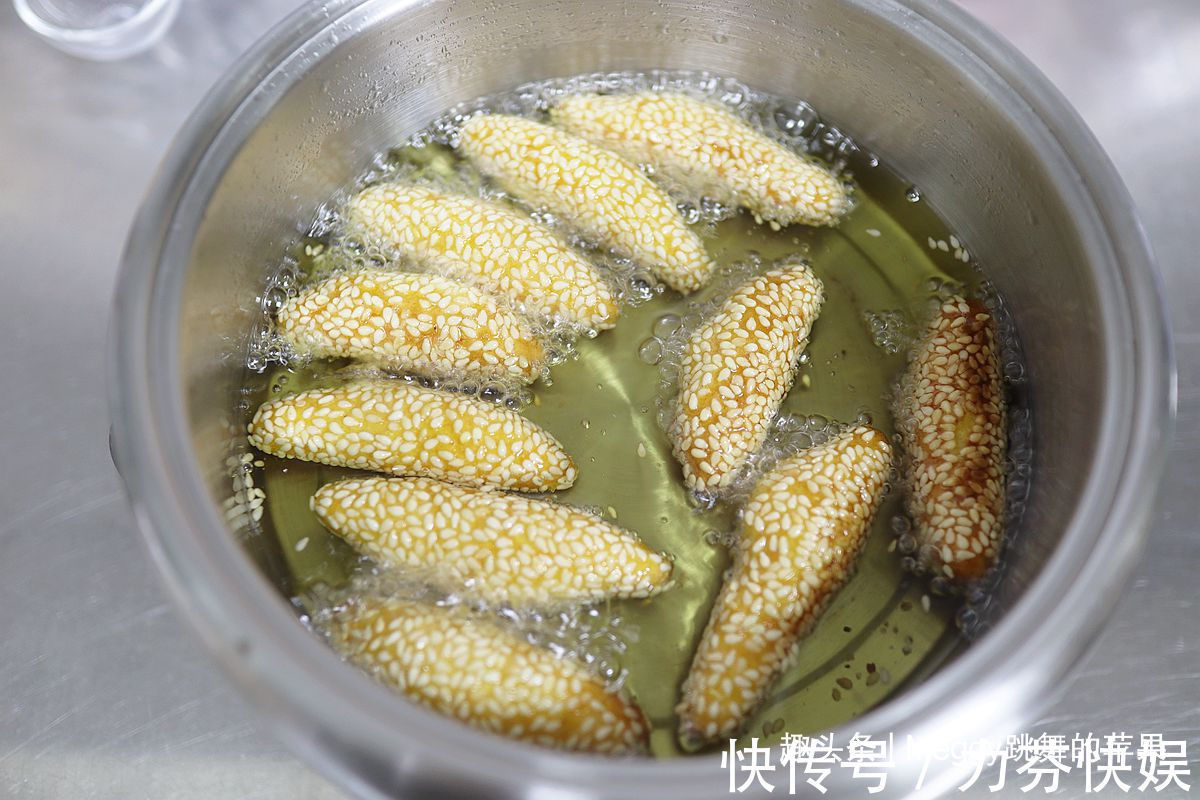 面团|用南瓜糯米做的3款小吃,还没出锅就流口水了,连老妈都没忍住