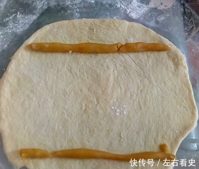 #带着零食去旅行!#波兰种——南瓜芝士包