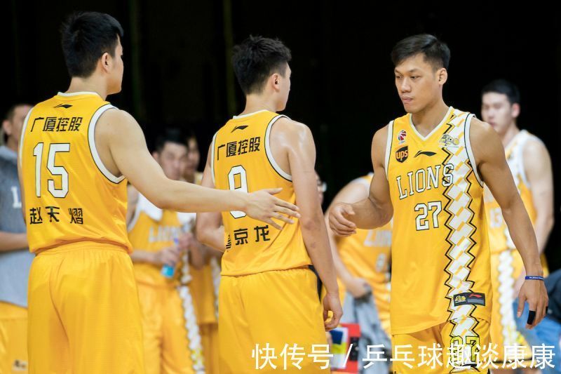 廣廈隊|CBA直播 北京首鋼VS浙江廣廈劉曉宇本場比賽出戰(zhàn)存疑