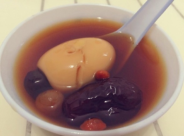 補(bǔ)血|雞蛋和它一起煮，女人每天喝一碗，排出體內(nèi)濕氣，補(bǔ)血益氣睡眠好