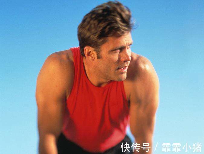 血液粘稠|血液粘稠的人,常有3个表现,多吃3物,助你清除血管垃圾防血