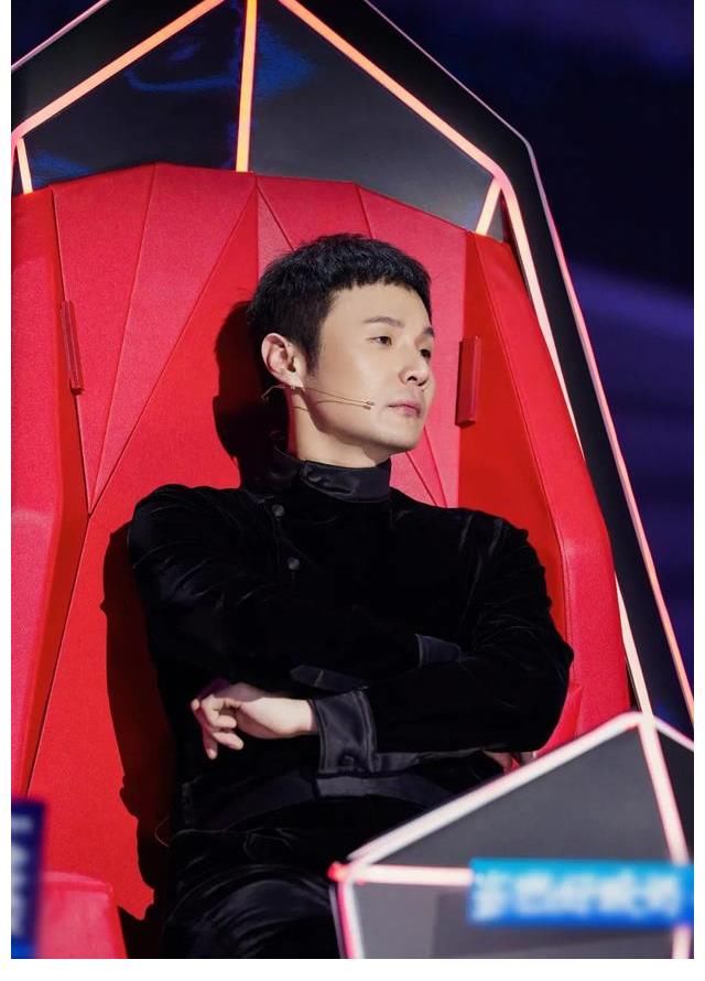 收官之战|《2021中国好声音》盲选收官之战打响 曾溯恕化身“女战士”再迎PK