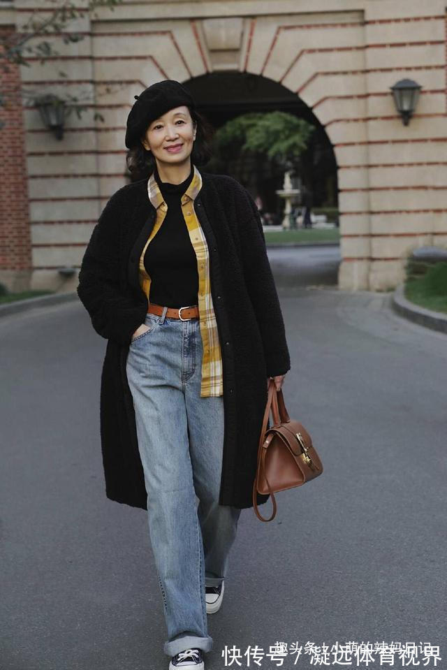 妈妈 女人过了五十岁，少穿T恤配短裤吧！学学三木妈妈这样穿，真优雅