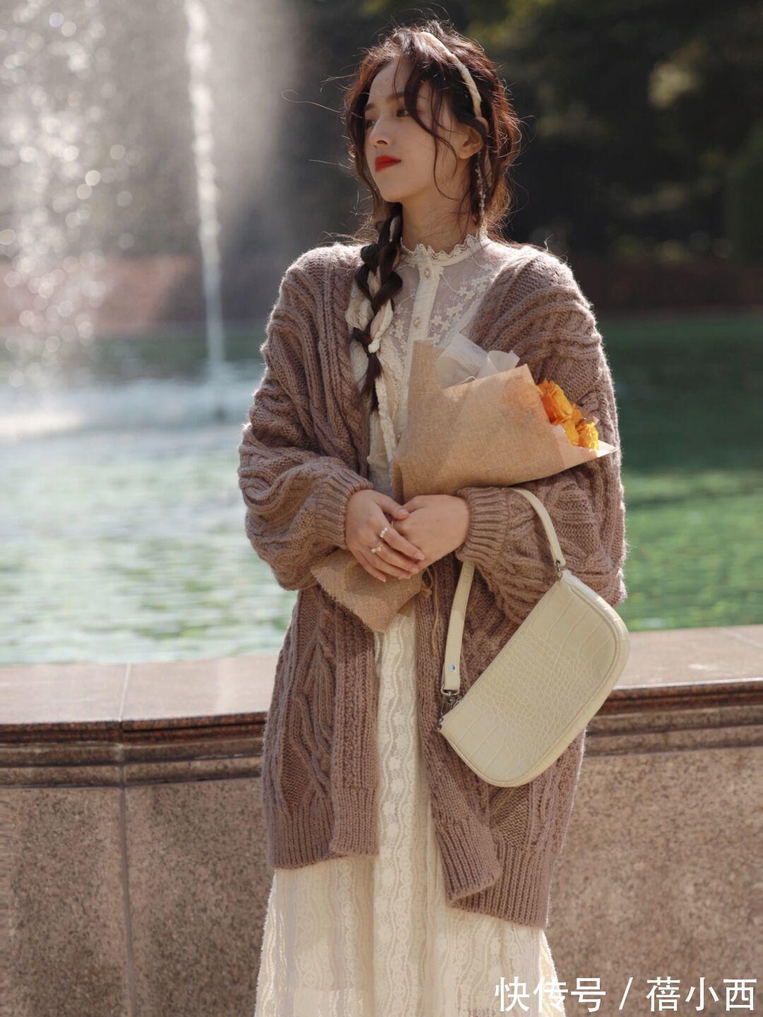 版型 “毛衣开衫”永不过时,选对款式就能成为女神,单穿、叠穿都好看