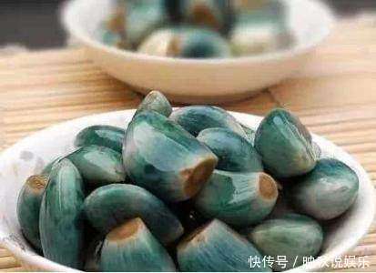 大蒜生吃等于是白吃,营养专家教你正确营养吃法,一上桌就抢光