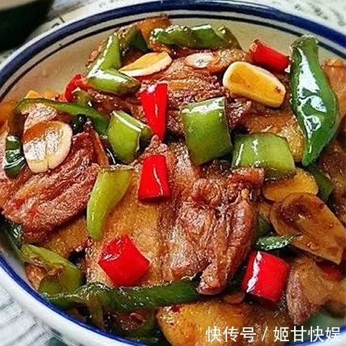 青蒜|最解馋下饭的辣椒小炒肉，做法简单，香辣适口，总是吃不够