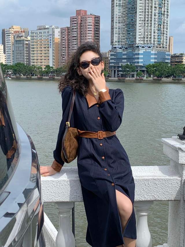 减龄|裙装穿搭指南,30+女性穿起来也不显老,穿出18岁的清纯魅力