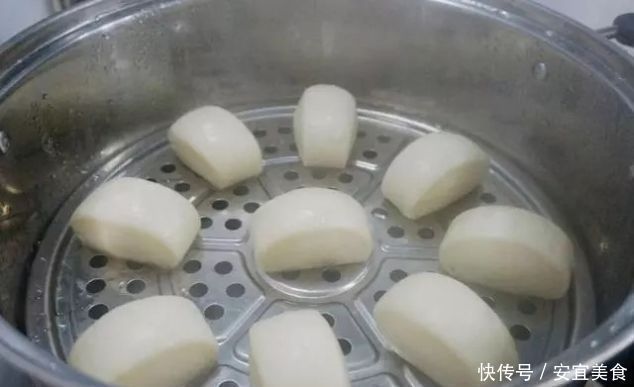 蒸馒头,别只会加酵母和白糖,馒头店老板教我秘诀,10分钟发满盆