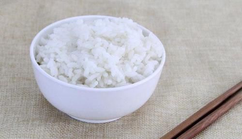 身体|不吃米饭真的可以减肥吗看看身体都有什么变化，或许你就清楚