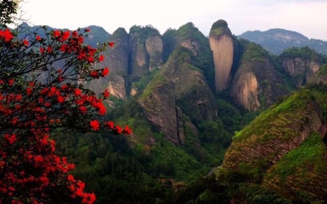 浙江最“壮观”的三处景点，景美、山悬、形真，抽空来看看吧！