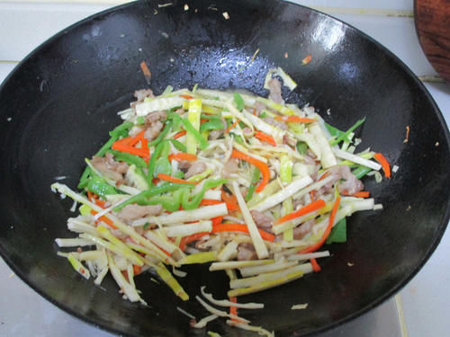 个子|父母个子不高，孩子却可以窜到1米8，原来是因为经常吃“它”！