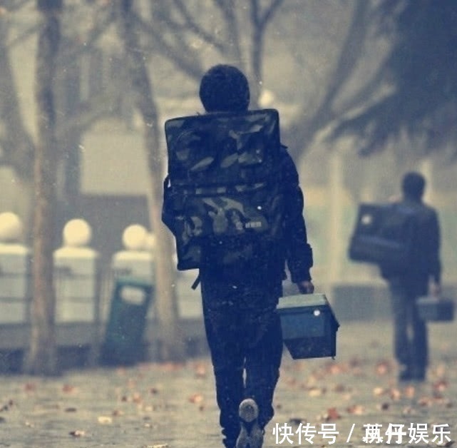 3d#美术生画3D“中国”,一开始被嫌弃字太丑,看到最后成作帅一脸