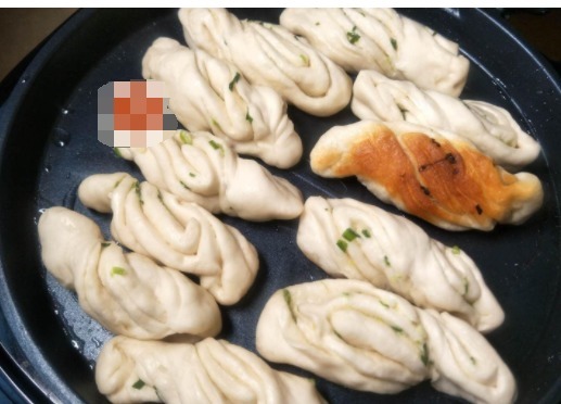 花卷不要再蒸着吃了,试试着样做,3分钟就出锅,宣软又酥脆!