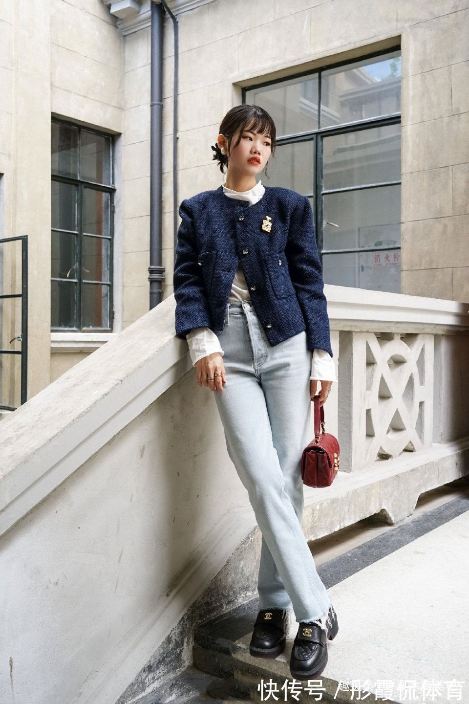 裸靴 女人过了48岁,少穿运动鞋吧,太土!试试这3双,真美