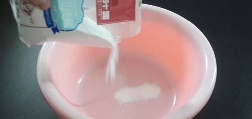 毛巾脏别再洗衣液洗, 洗的时候加一点它, 洗完毛巾就跟新的一样干净