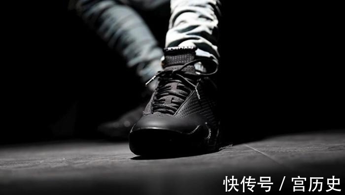 白丝绸 火云鞋神｜“白丝绸”AJ1终于登场、YEEZY拖鞋即将发售