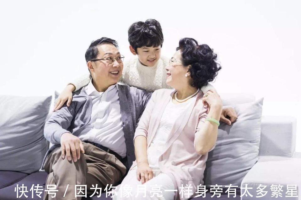 老人|老人带娃好处多,但这三类老人不适合带孩子,可能影响娃一生