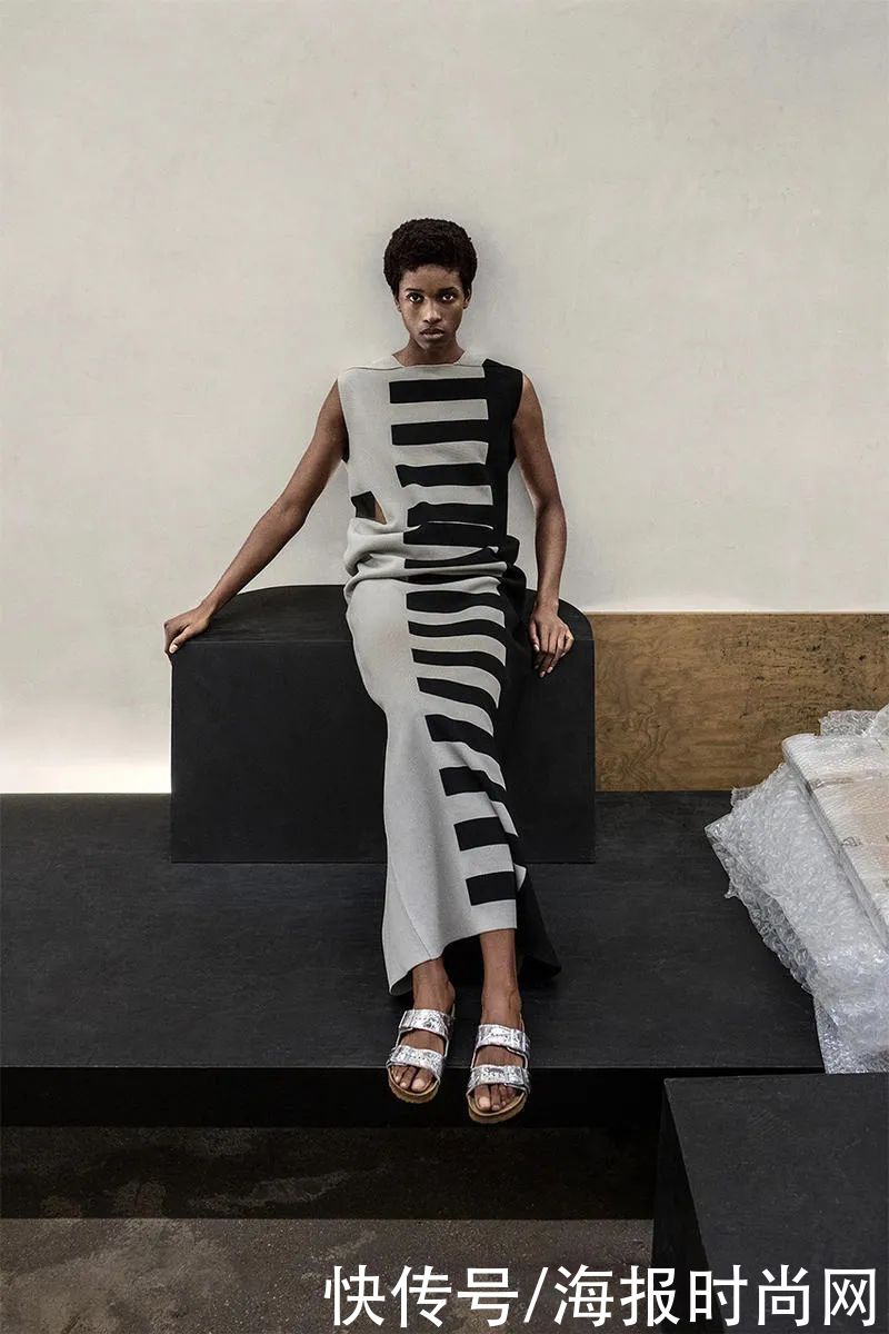 怎么都想不到,我今年夏天居然会买这双凉鞋|种草鹅 | rick