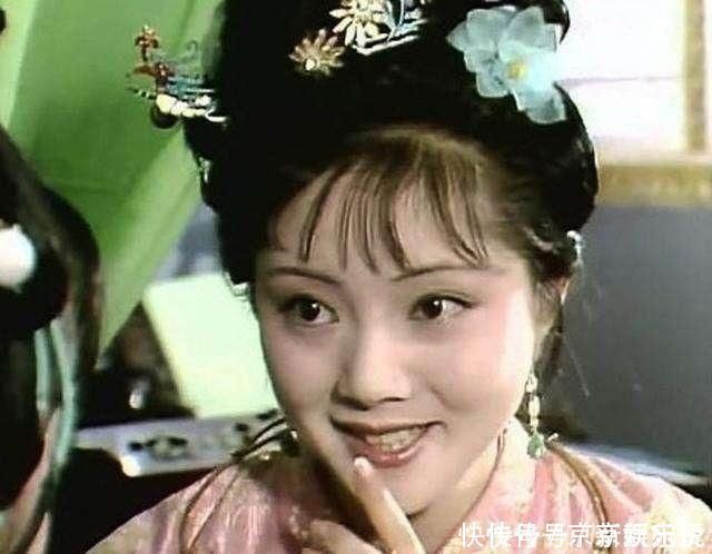 林黛玉|为了嫁给宝玉,薛宝钗做了一件不堪事,被贾母当众批评