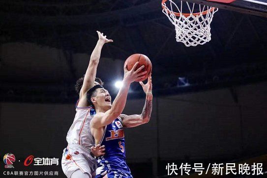 上海久事男篮|富兰克林回勇 上海男篮大胜新疆队