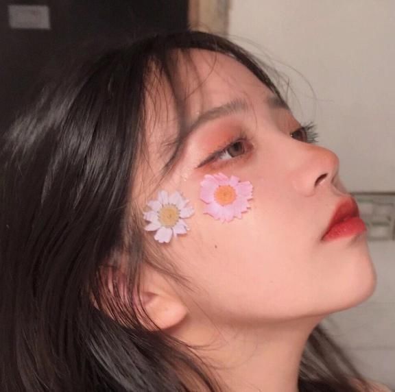 效果|香肠嘴想变成“樱桃嘴”,女生可以坚持这3件事,效果百试百灵