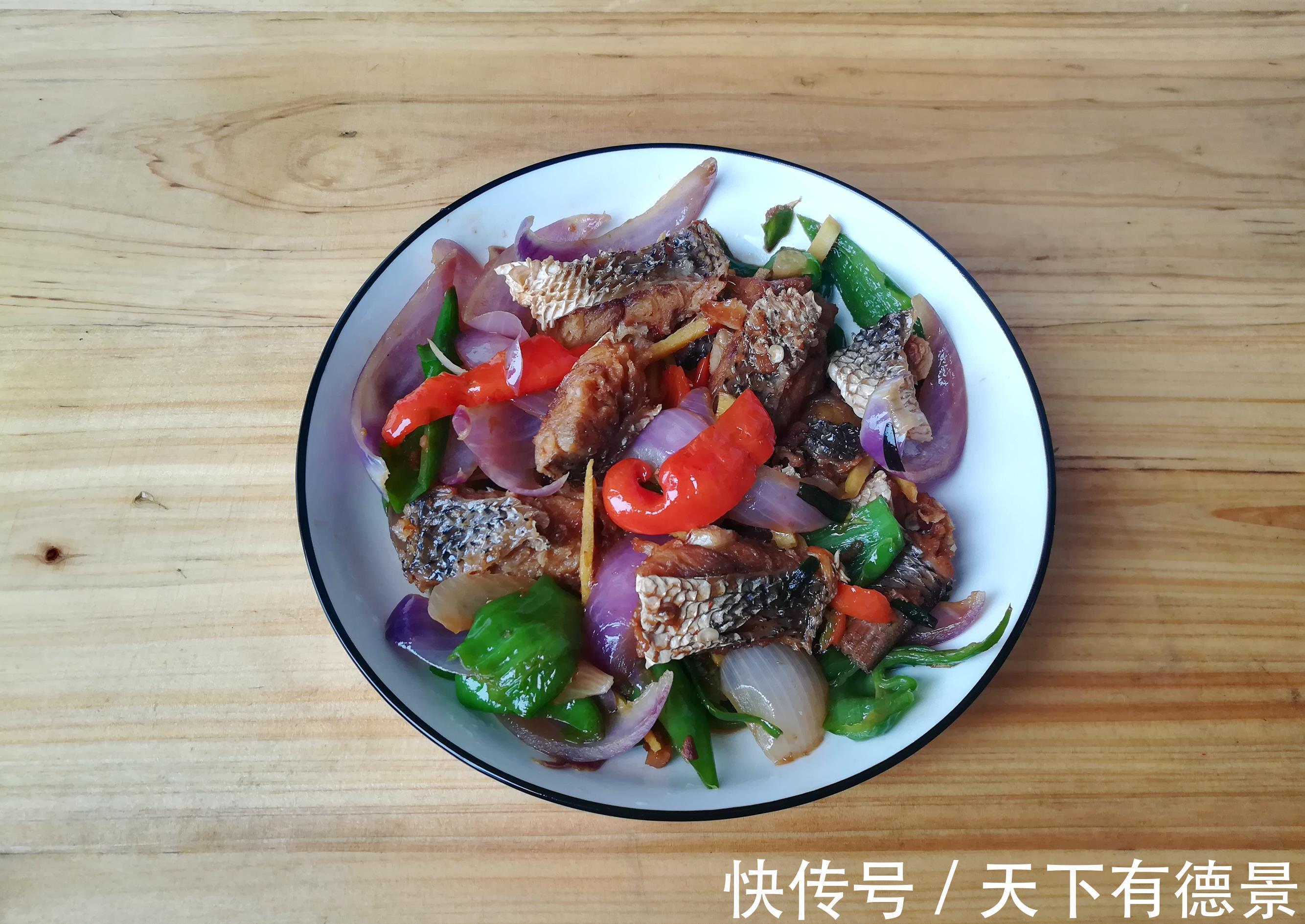 伤害|三口之家的晚餐,花钱少吃得舒服,网友:没有对比就没有伤害