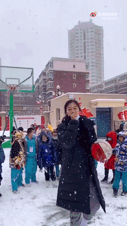 |搞笑GIF:不瞒你们说,我媳妇就是这么来的