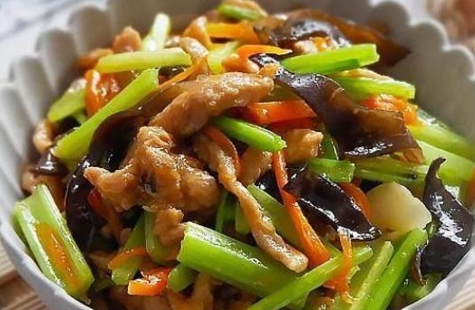 看一遍就会的四款家常菜，做法简单，色香味俱全，好吃到停不下来