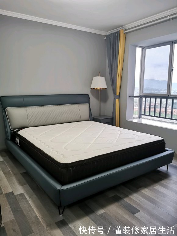 阳台|新房已入住，144平不含家具花了10万，后悔主卧阳台通铺木地板
