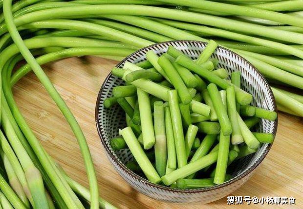 不管炒什么肉，直接下锅炒就不对，多做1步，肉滑嫩入味还不粘锅