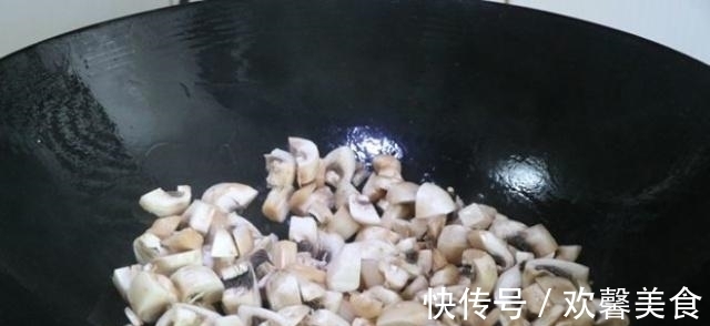 干涩|眼睛干涩流泪要吃“它”!比肉好吃比鱼鲜,改善视力眼明亮