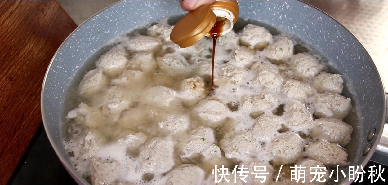 清洗干净|秋天,睡眠不好要常喝这汤,做法简单营养高,煮一大锅好喝又解馋