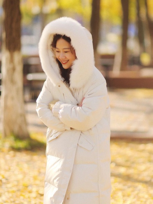 棕色|真正衣品高的女人,羽绒服也能穿出高级感,看时髦精示范吧